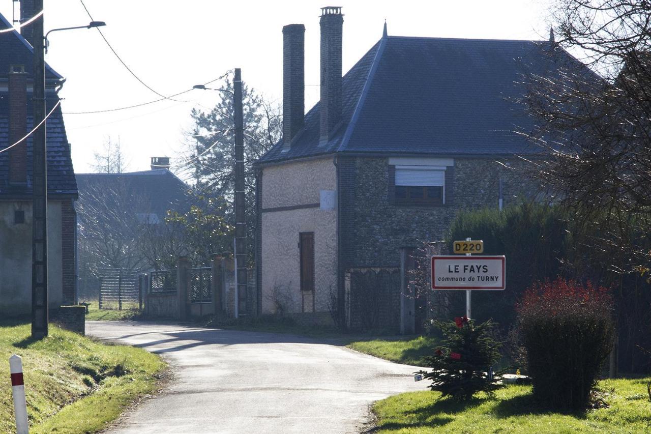 Le Clos Des Artistes - Gite Turny ภายนอก รูปภาพ